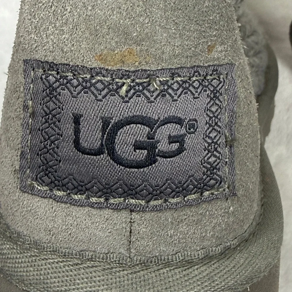 UGG Australia Cardy Grey Knit Button Boots S/N 5649 Kids Size 2 Mens 2